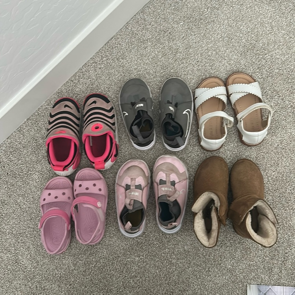 Lot of toddler girls 8c shoes